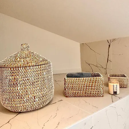 Le T2 New Hyper Center Air Conditioning *